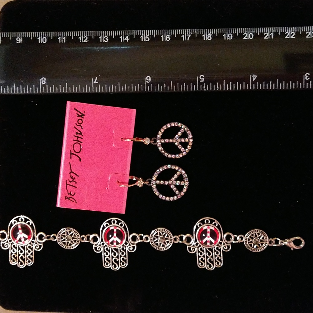 Peace Sign Bracelet with Peace Sign Earrings